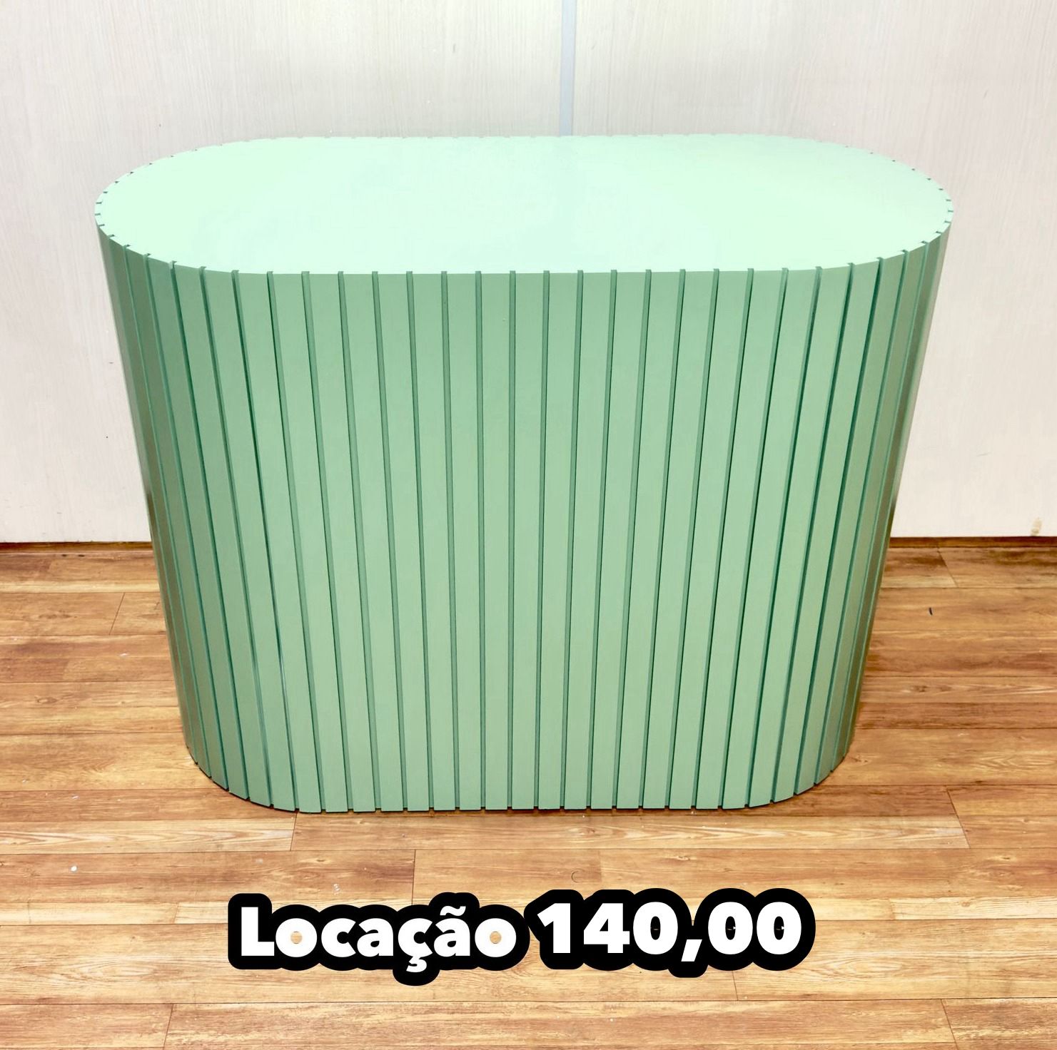 comoda oval verde.jpg